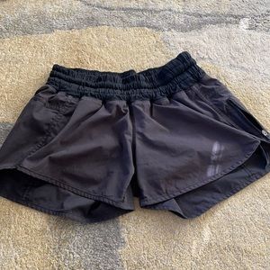 Lulu lemon tracker shorts